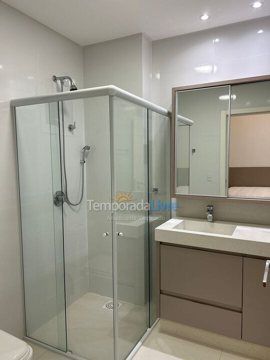 Apartamento para aluguel de temporada em Itapema (Meia Praia)