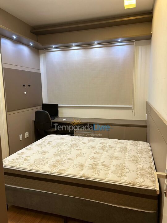 Apartamento para aluguel de temporada em Itapema (Meia Praia)