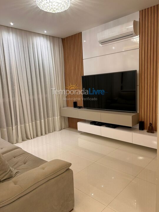 Apartamento para aluguel de temporada em Itapema (Meia Praia)