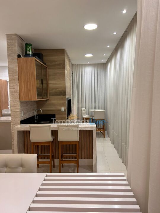 Apartamento para aluguel de temporada em Itapema (Meia Praia)