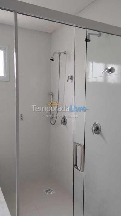 Apartamento para aluguel de temporada em Itapema (Meia Praia)