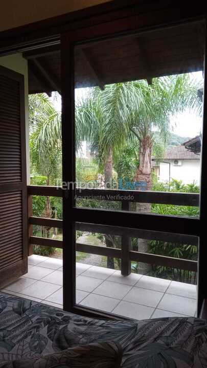 House for vacation rental in Garopaba (Morrinhos)