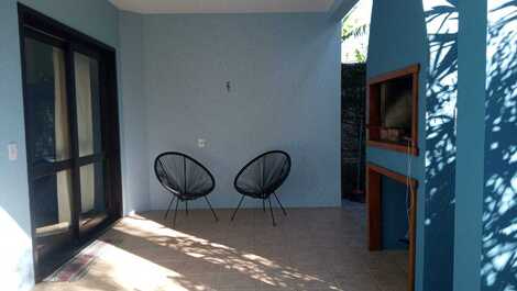 EXCELLENT HOUSE in a gated community, 3 BEDROOMS WITH AIR CONDITIONING, MORRINHOS, 250 METERS from the sea.