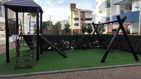 Large apartment meters from the sea in Ingleses.