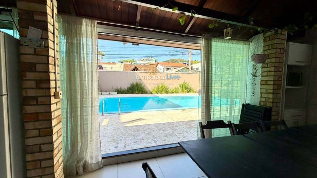House for vacation rental in Balneário Camboriú (Nações)