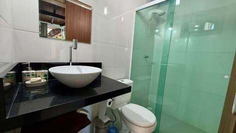 House with 4 bedrooms, swimming pool and gourmet area.