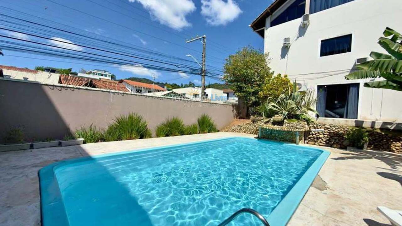 House for vacation rental in Balneário Camboriú (Nações)