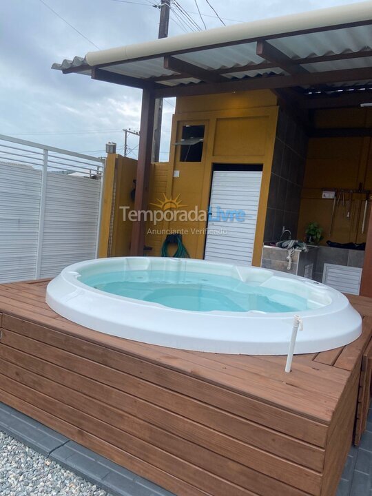 Casa para aluguel de temporada em Navegantes (Meia Praia)