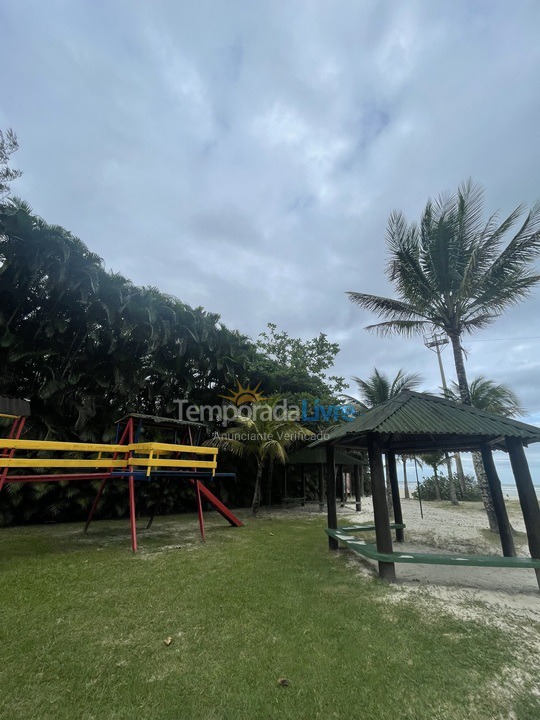 Casa para alquiler de vacaciones em Bertioga (Praia de Guaratuba)