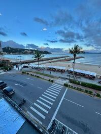 LINDO E CONFORTÁVEL APARTAMENTO FRENTE AO MAR