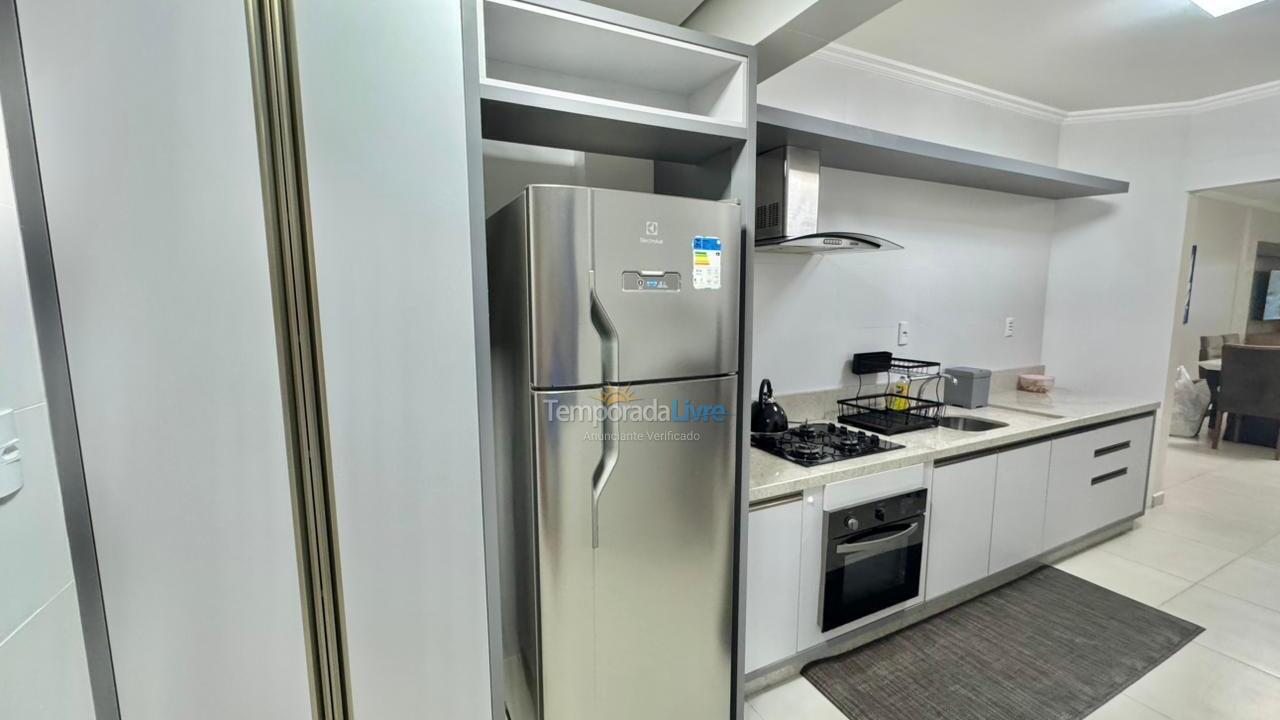 Apartamento para aluguel de temporada em Itapema (Centro)