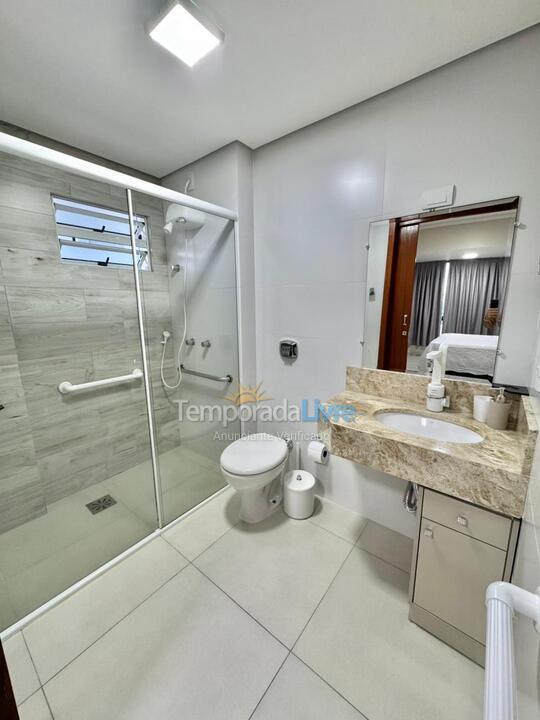 Apartamento para aluguel de temporada em Itapema (Centro)