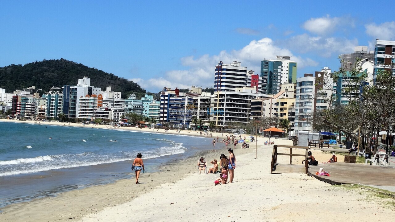 Apartamento para aluguel de temporada em Itapema (Centro)