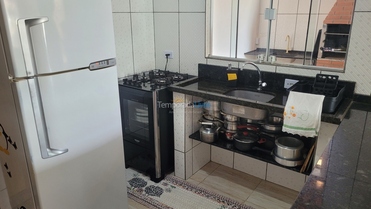 Casa para aluguel de temporada em Guaratuba (Balneário Eliane)