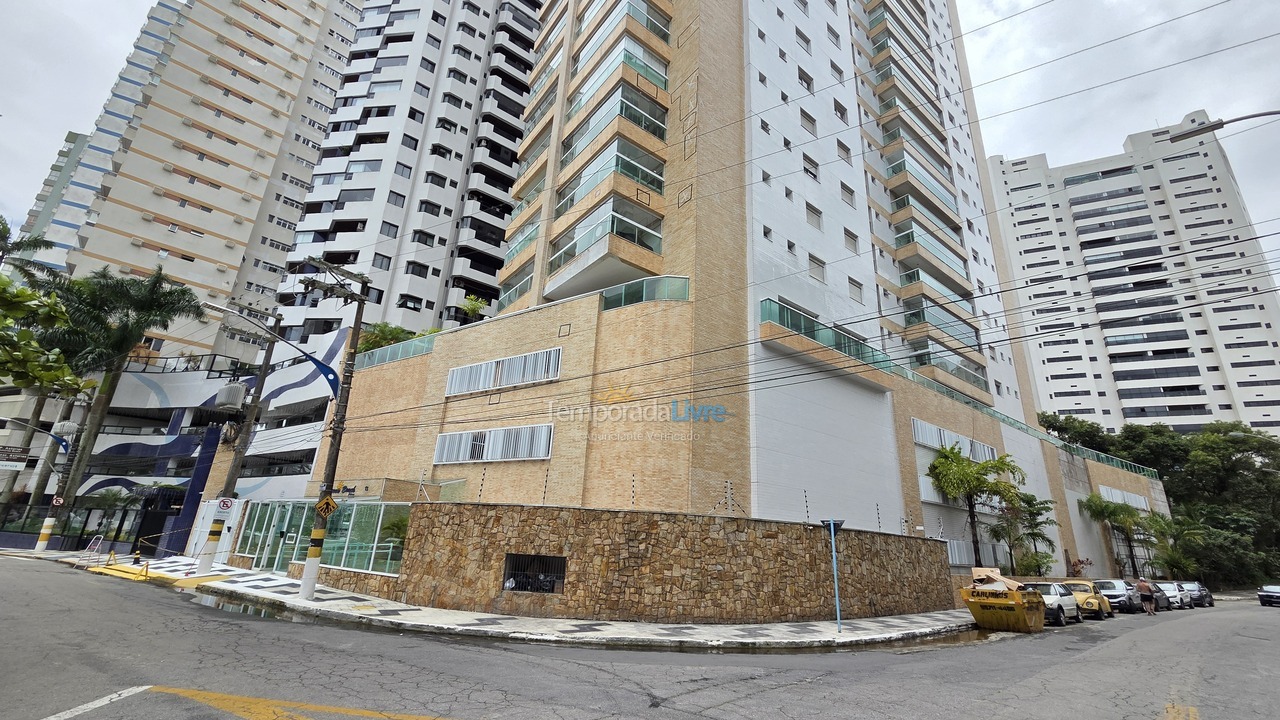 Apartment for vacation rental in Guarujá (Astúrias)