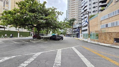 Asturias beachfront apartment with 2 bedrooms, private barbecue, and 2 parking spaces.