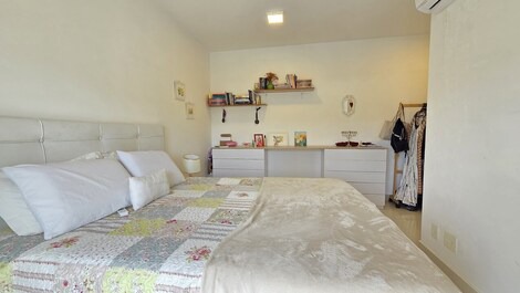 Asturias beachfront apartment with 2 bedrooms, private barbecue, and 2 parking spaces.