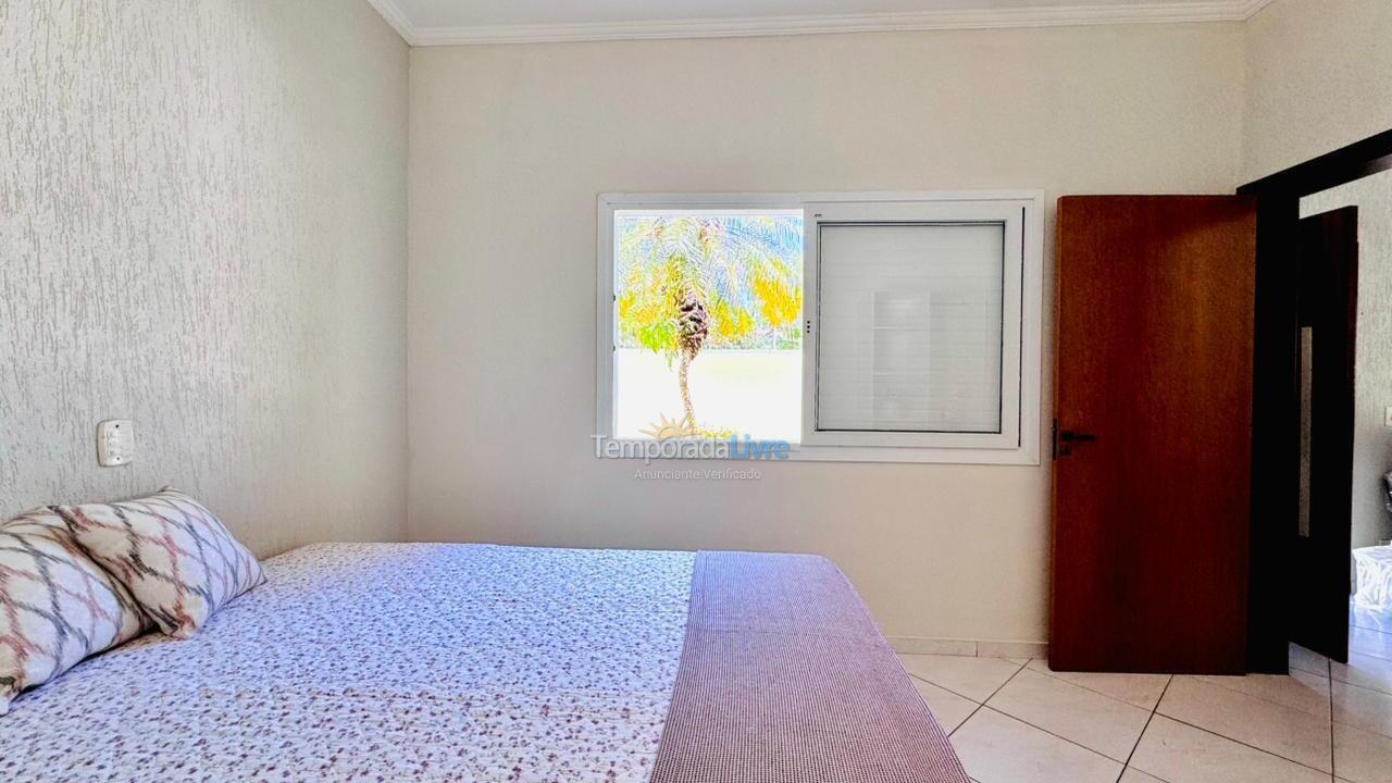 Casa para aluguel de temporada em Ubatuba (Itaguá)