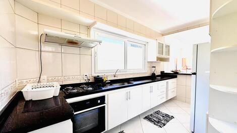 Casa de CINEMA com 5 quartos, piscina no bairro mais nobre de UBATUBA