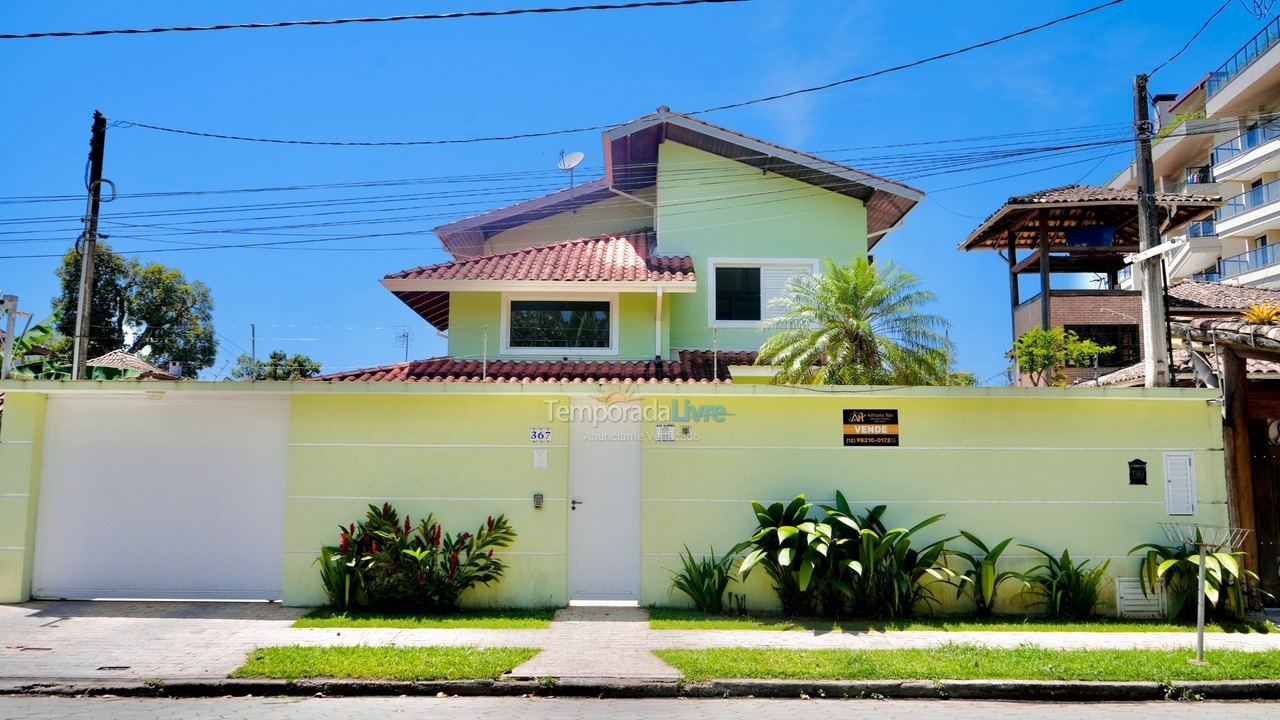 Casa para aluguel de temporada em Ubatuba (Itaguá)