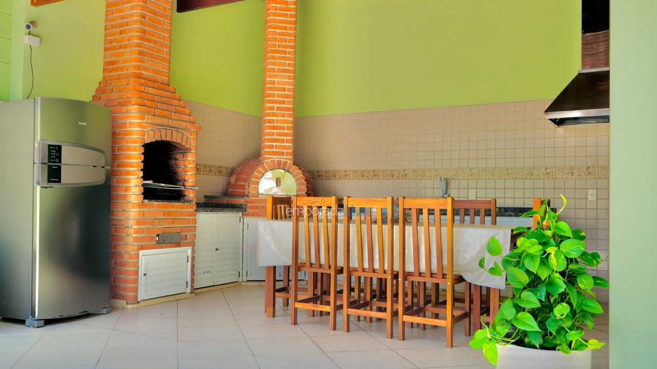 Casa para aluguel de temporada em Ubatuba (Itaguá)