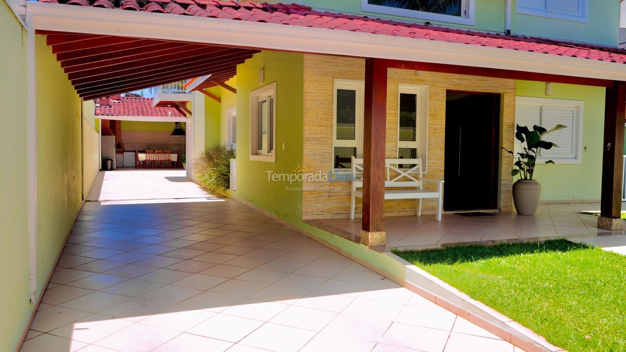 Casa para aluguel de temporada em Ubatuba (Itaguá)