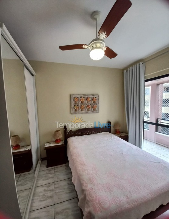 Apartment for vacation rental in Itapema (Meia Praia)
