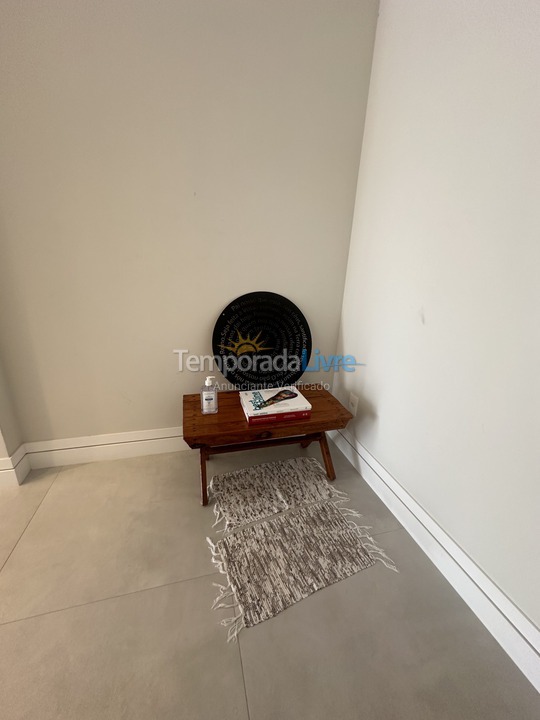 Apartamento para alquiler de vacaciones em Itapema (Meia Praia)