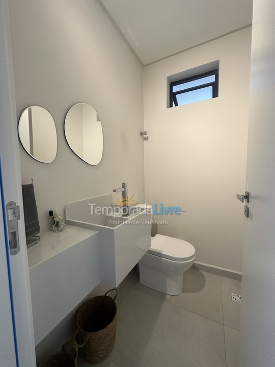 Apartamento para alquiler de vacaciones em Itapema (Meia Praia)