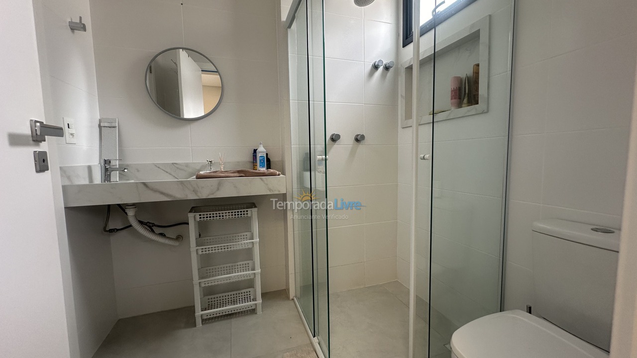 Apartamento para alquiler de vacaciones em Itapema (Meia Praia)