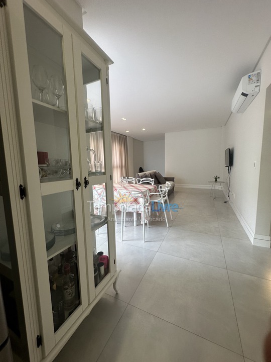 Apartamento para alquiler de vacaciones em Itapema (Meia Praia)