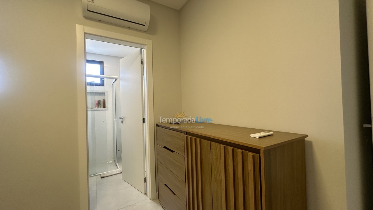 Apartamento para alquiler de vacaciones em Itapema (Meia Praia)