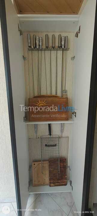 Apartamento para aluguel de temporada em Itapema (Meia Praia)