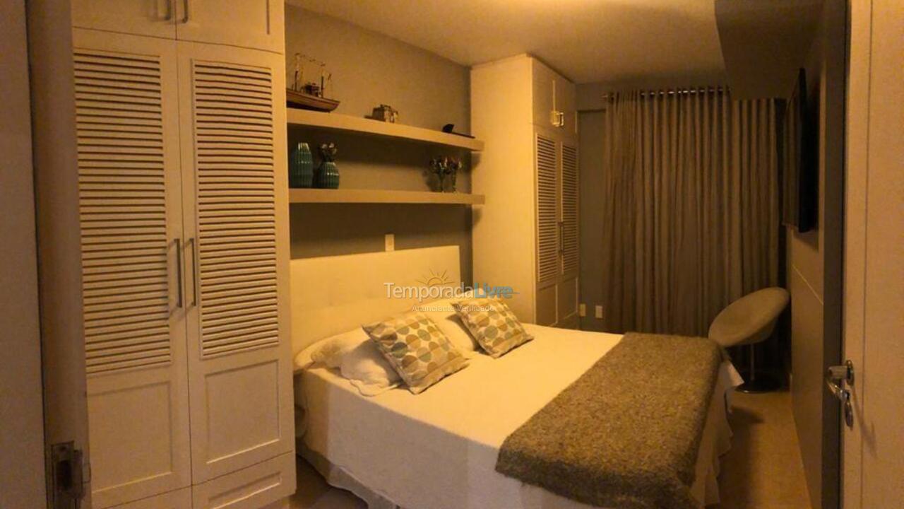 Apartamento para aluguel de temporada em Florianópolis (Praia Brava)