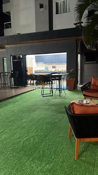 Casa para aluguel de temporada em Porto Belo (Perequê)