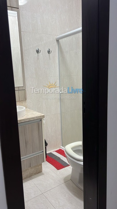 Casa para aluguel de temporada em Porto Belo (Perequê)