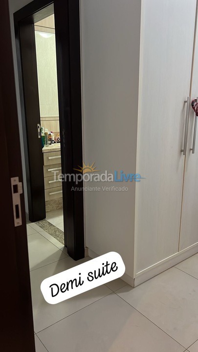 Casa para aluguel de temporada em Porto Belo (Perequê)