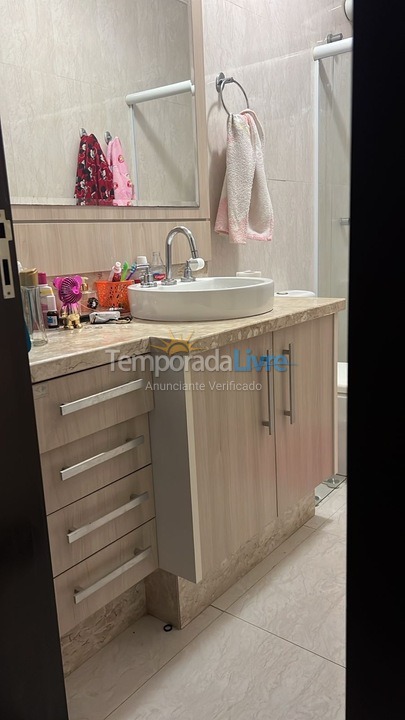 Casa para aluguel de temporada em Porto Belo (Perequê)