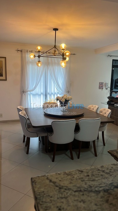 Casa para aluguel de temporada em Porto Belo (Perequê)