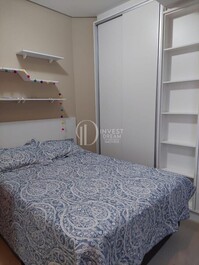 Beachfront vacation rental for 10 people, 3 bedrooms, 2 bathrooms.