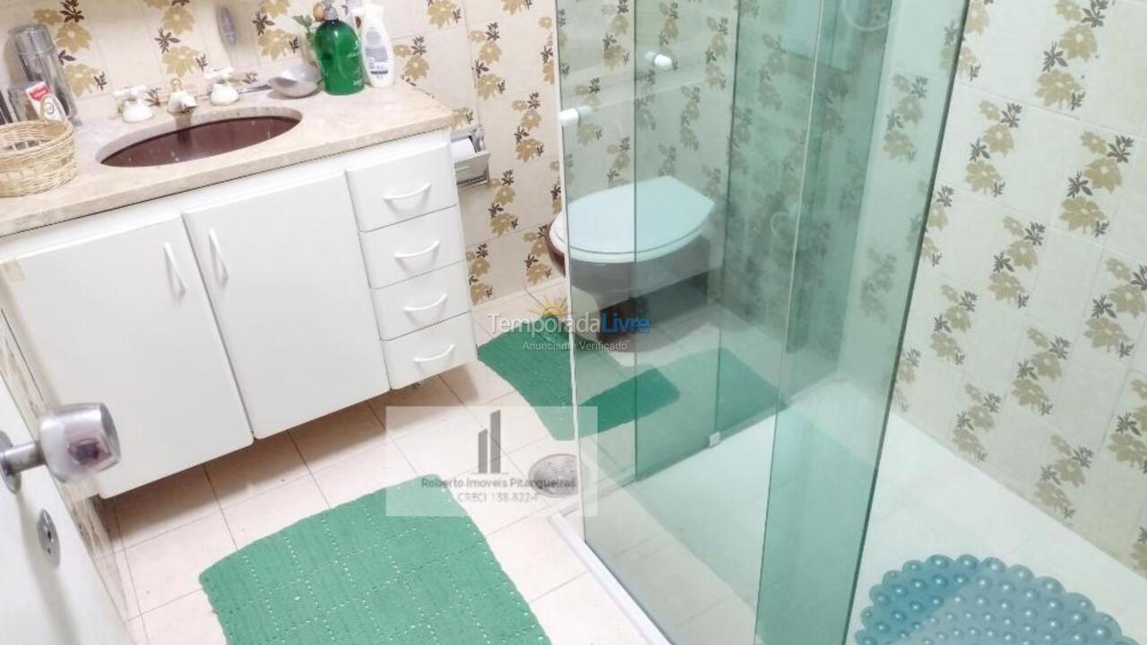 Apartamento para aluguel de temporada em Guarujá (Pitangueiras)