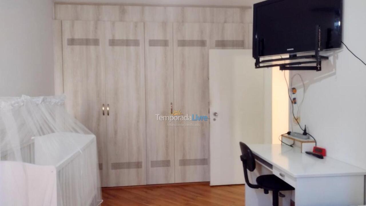 Apartamento para aluguel de temporada em Guarujá (Pitangueiras)