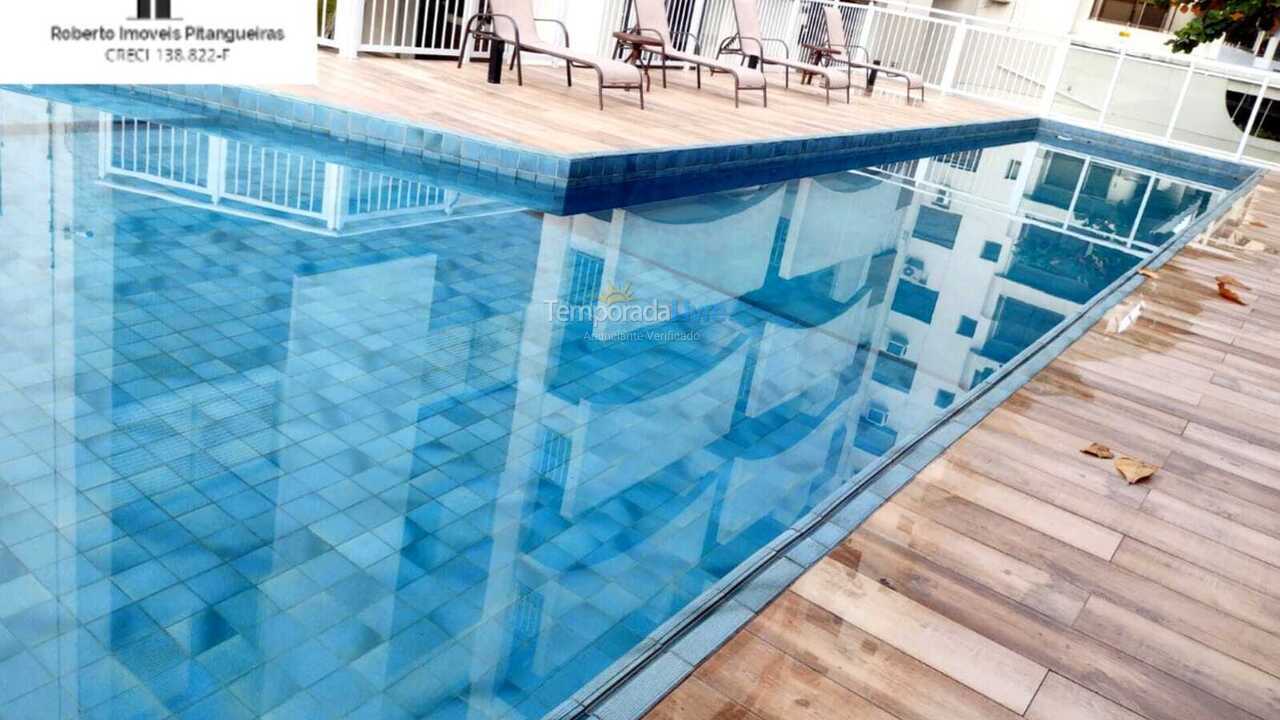 Apartamento para aluguel de temporada em Guarujá (Pitangueiras)