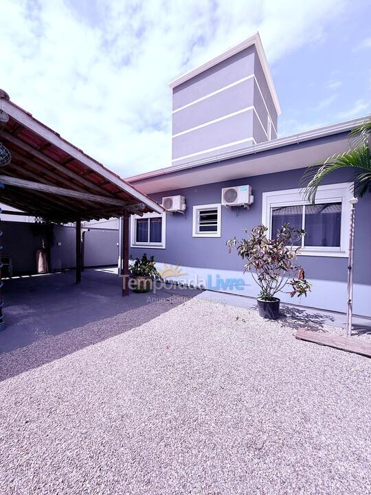 Casa para aluguel de temporada em Florianópolis (Ponta das Canas)