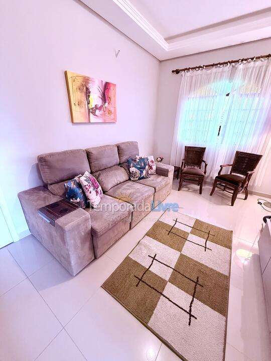 Casa para aluguel de temporada em Florianópolis (Ponta das Canas)