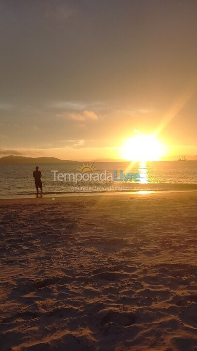 Casa para aluguel de temporada em Florianópolis (Ponta das Canas)