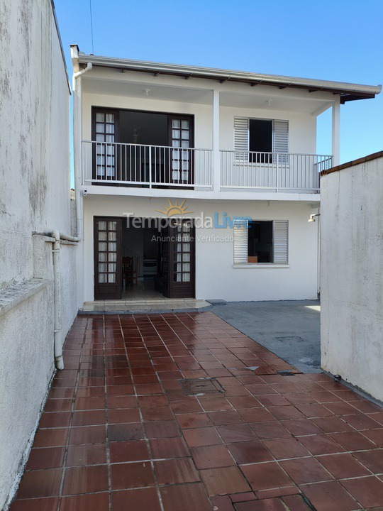 Casa para alquiler de vacaciones em Guaratuba (Praia Central)