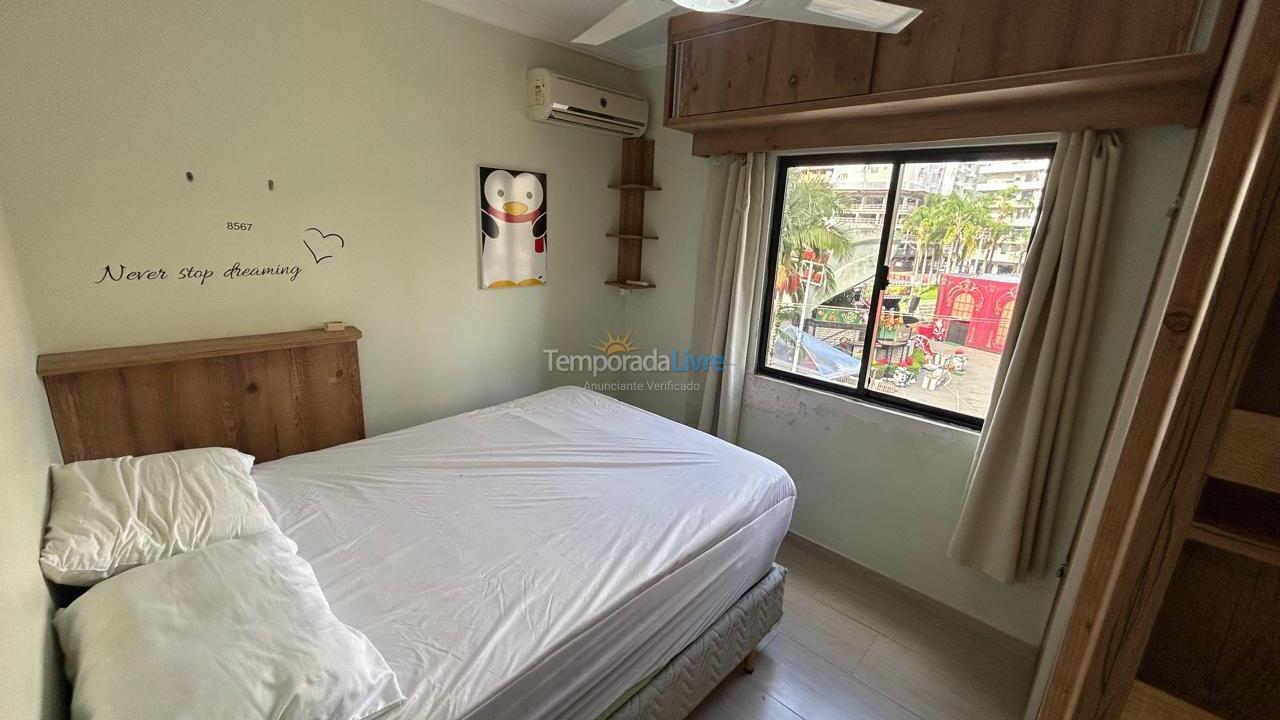 Apartment for vacation rental in Itapema (Centro)
