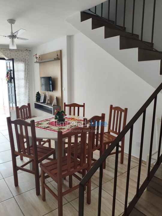 Casa para alquiler de vacaciones em Guaratuba (Praia Central)