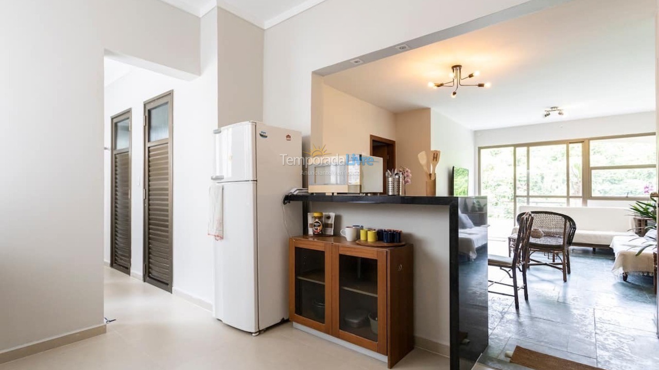 Apartamento para aluguel de temporada em Guarujá (Pitangueiras)